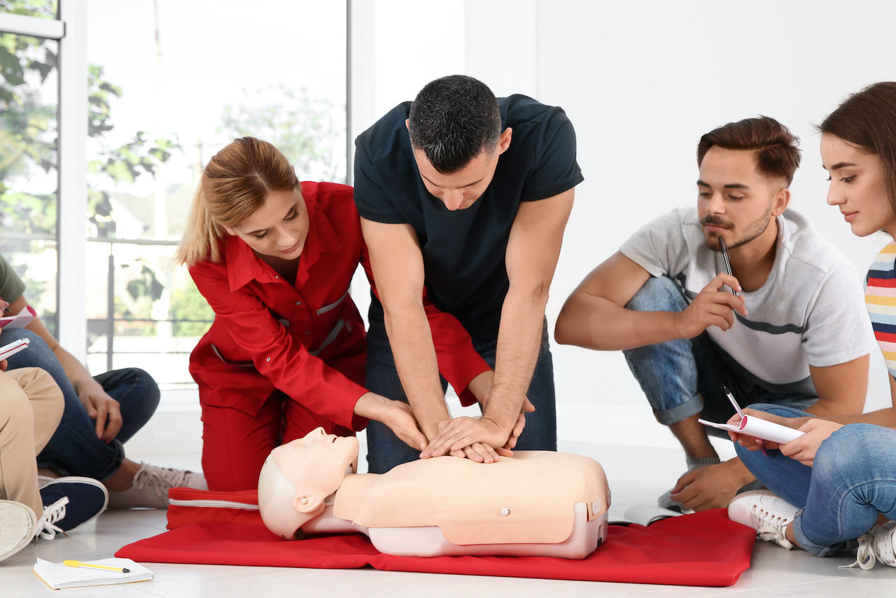 STANDARD FIRST AID TRAINING CERTIFICATE 
